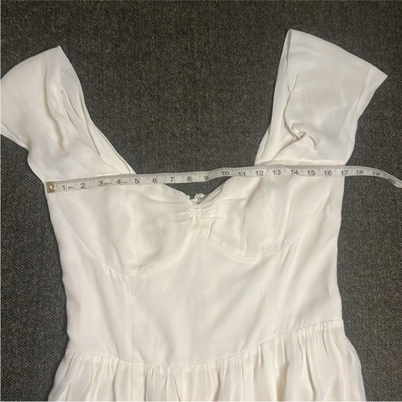 🕊️ REFORMATION Violet Dress. Off the Shoulder. Size US 12. Ivory. Good Condition - Picture 9 of 16